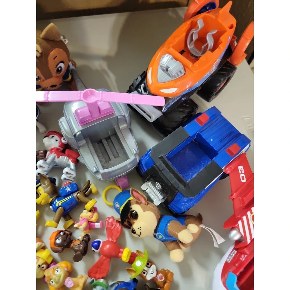 PAW Patrol  Characters & Vehicles dogs figures mixed lot Puppies Plane